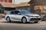 Toyota Camry Hybrid LE 2017 года (NA)